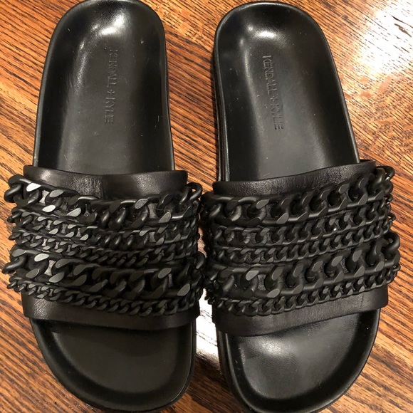 Kendall & Kylie Shoes - Kendall + Kylie Chain Slides